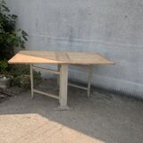 "Very" folding table
