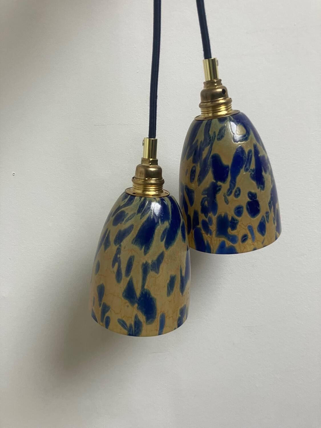 Paire de lampes baladeuses globe pate de verre vintage