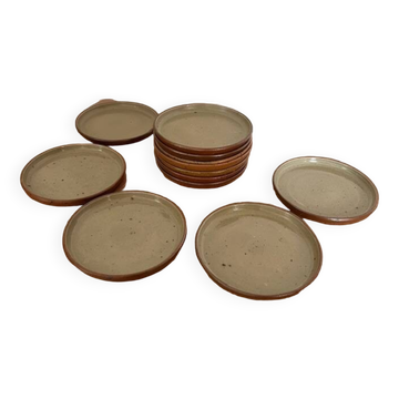 Lot de 12 assiettes plates en grès