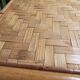 Petite table d'appoint carrée en bambou  - vintage