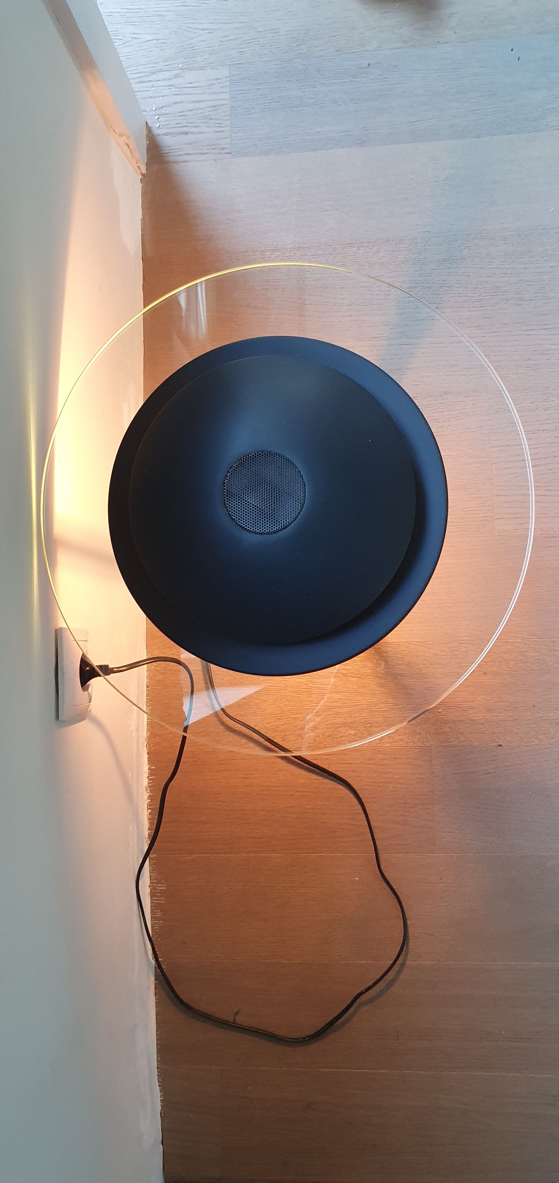 “Saturn” lamp by Robert Sonneman 1970