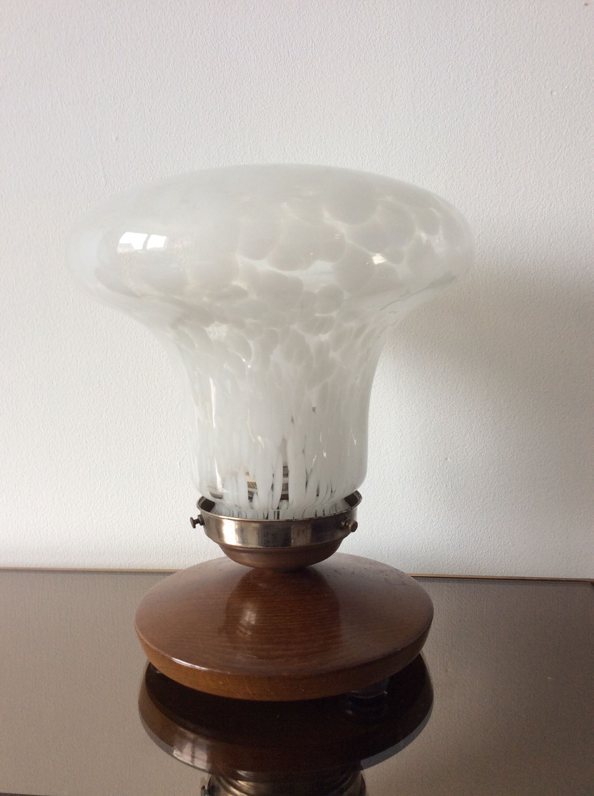 Lampe Art Déco globe champignon Clichy et pied bois