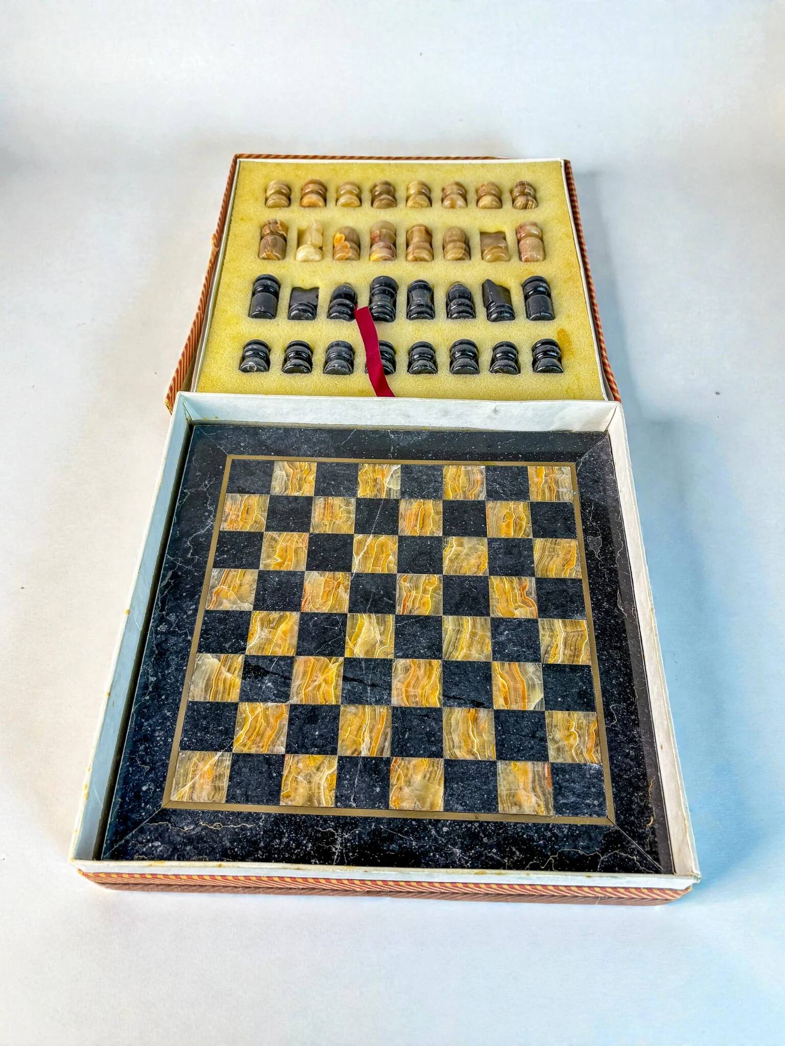 Vintage Italian genuine alabaster chess set with carved pieces, 1970