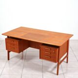 Teak writing desk „No. 75“ by Gunni Omann for Omann Jun Møbelfabrik