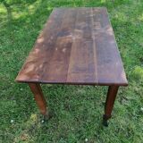 Restaurant table