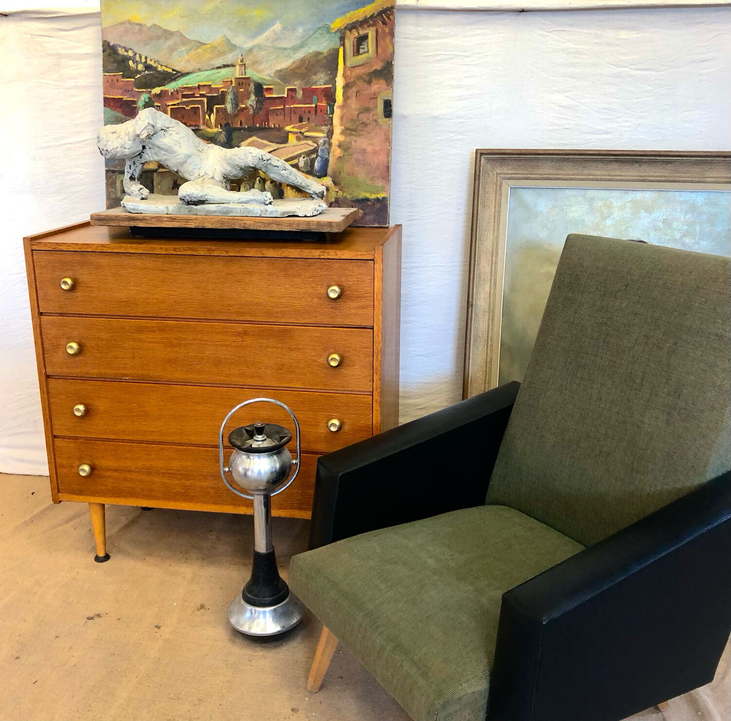 Vintage chest of drawers