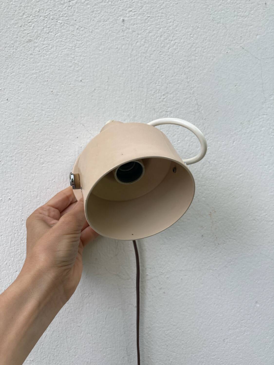 Delmas beige metal wall light, 1970