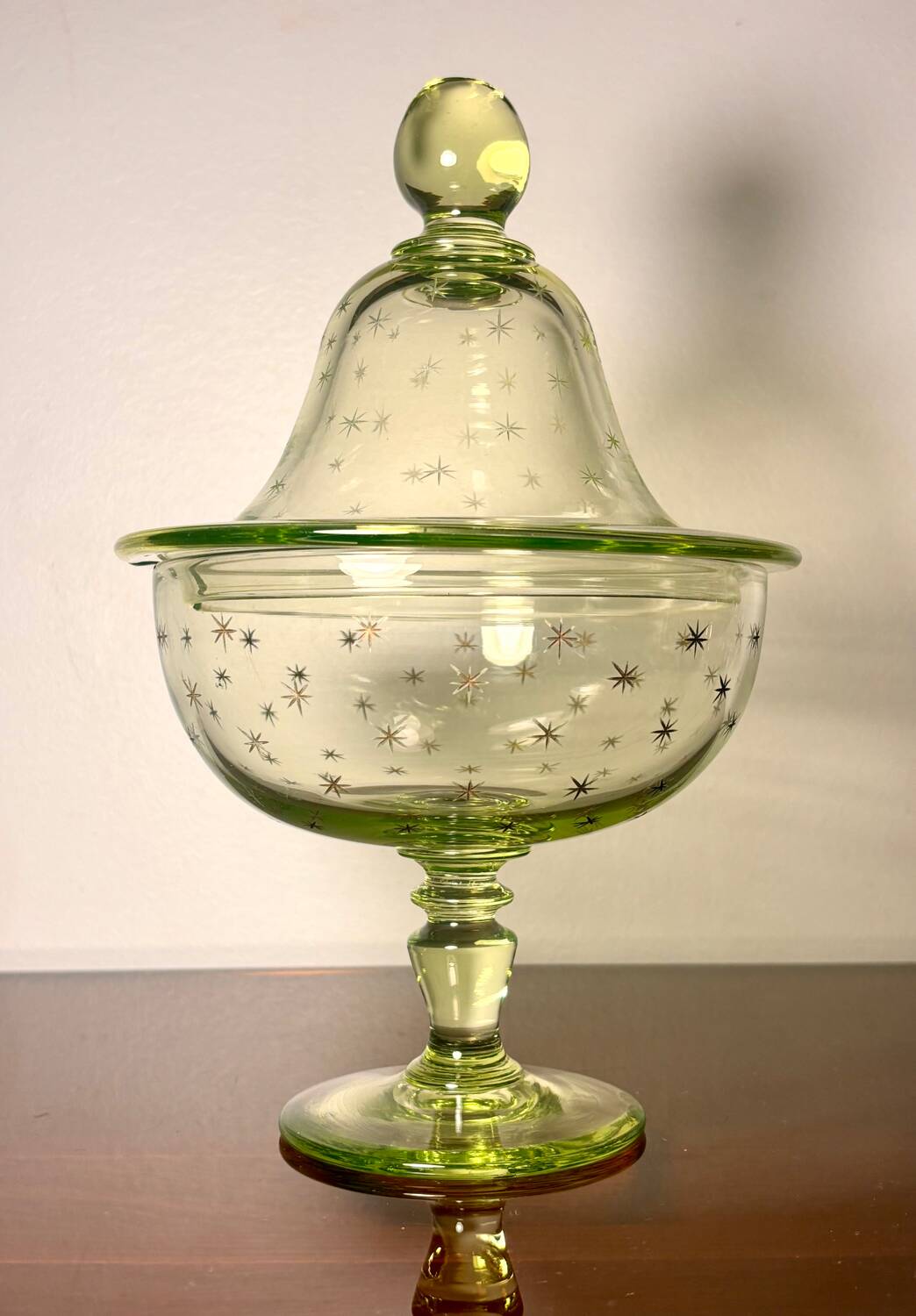 Baccarat/Saint Louis Compotier Ouraline crystal