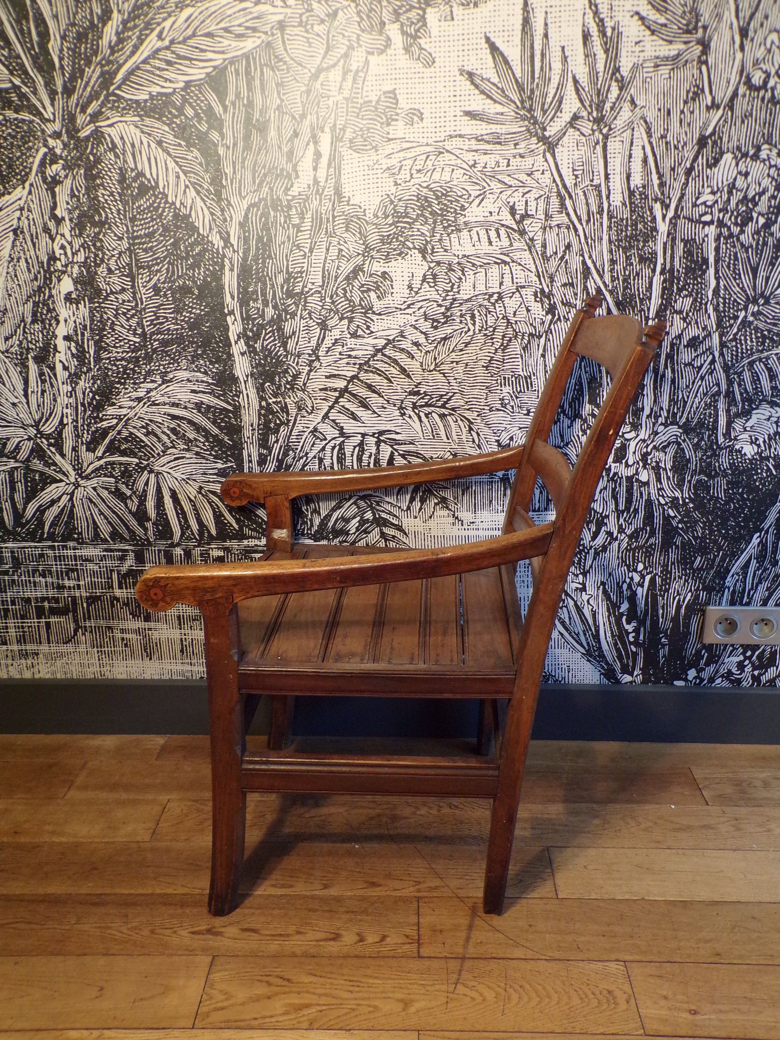 Lorraine chair 1800
