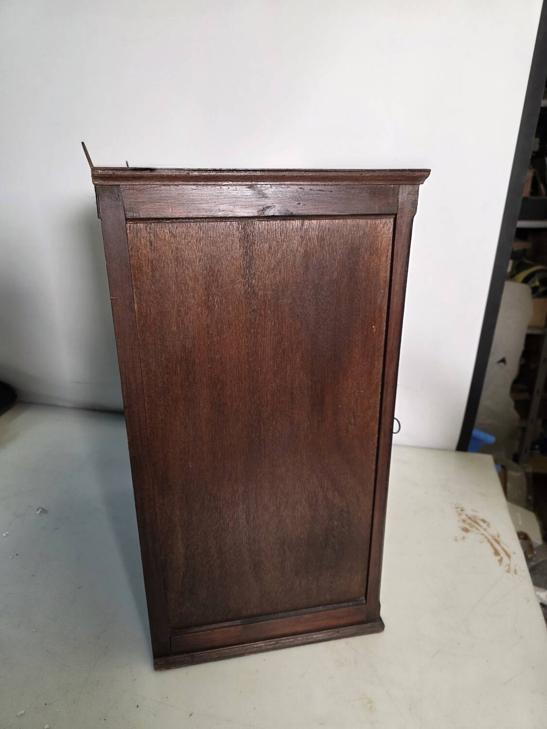 Trade cabinet to be placed or wall-mounted, 1940s.