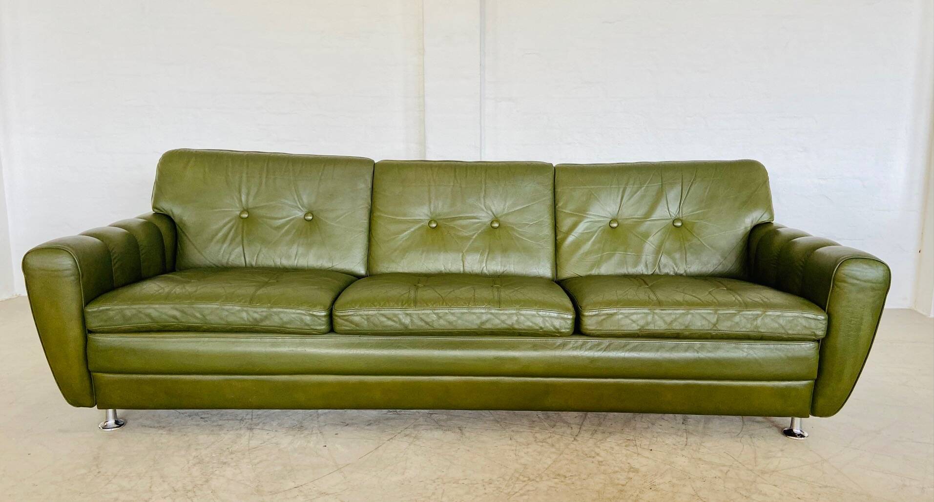 Vintage danish 3 person svend skipper lounge sofa in olive green leather