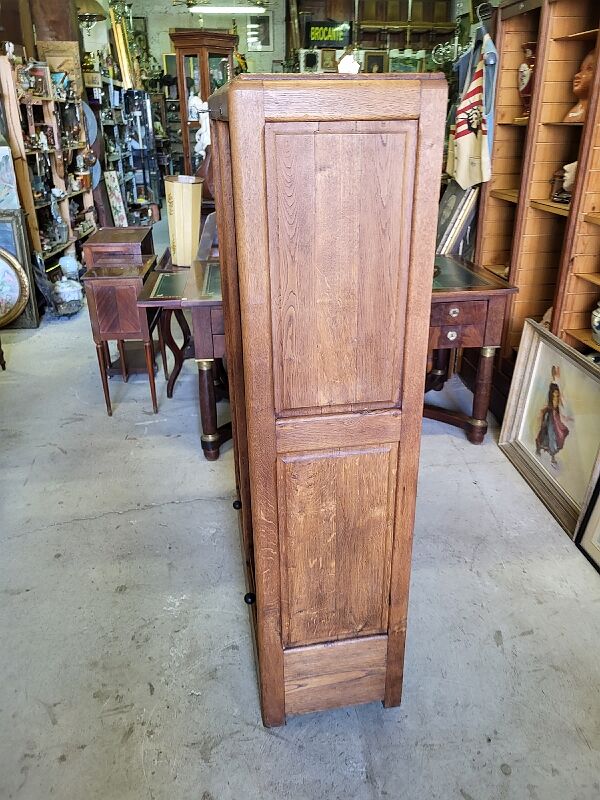 Double curtain binder in oak 1950