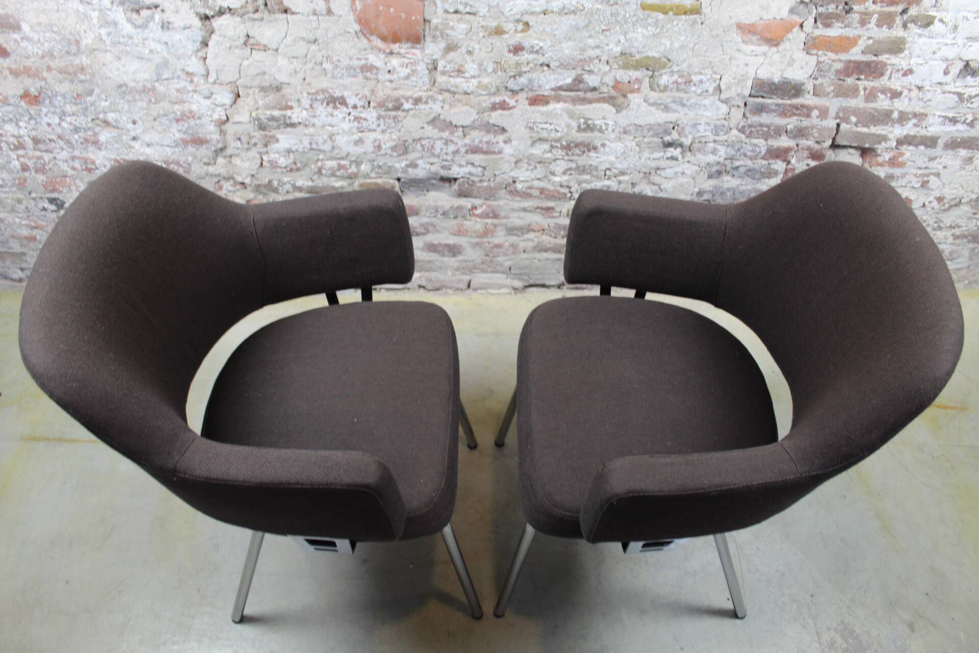 Set of #2 Eero Saarinen style dining chairs