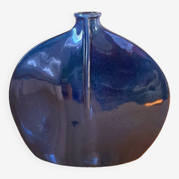 Vase bleu en grès émaillé