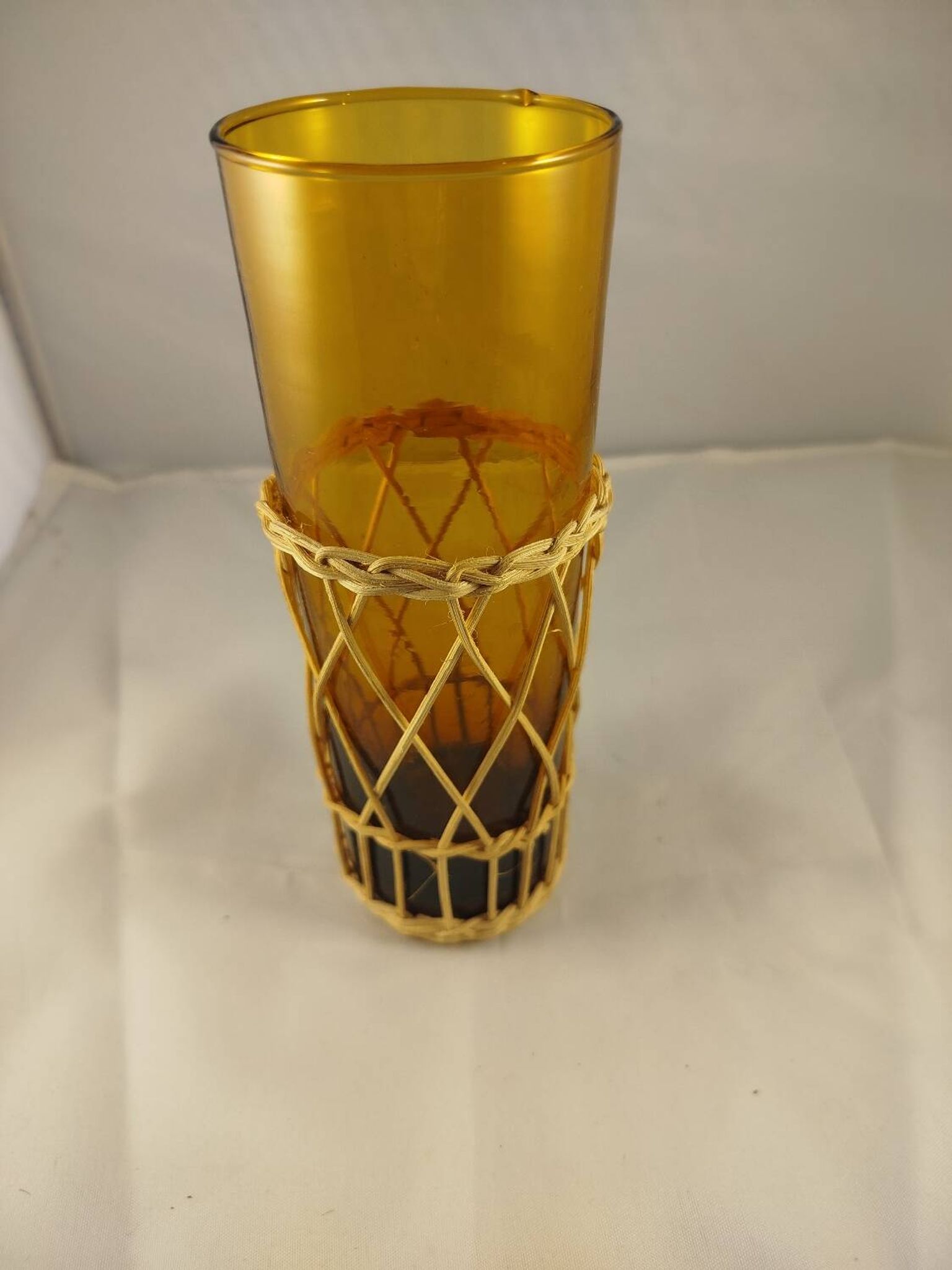 Carafe and 5 glasses set, amber glass and woven wicker, bohemian chic