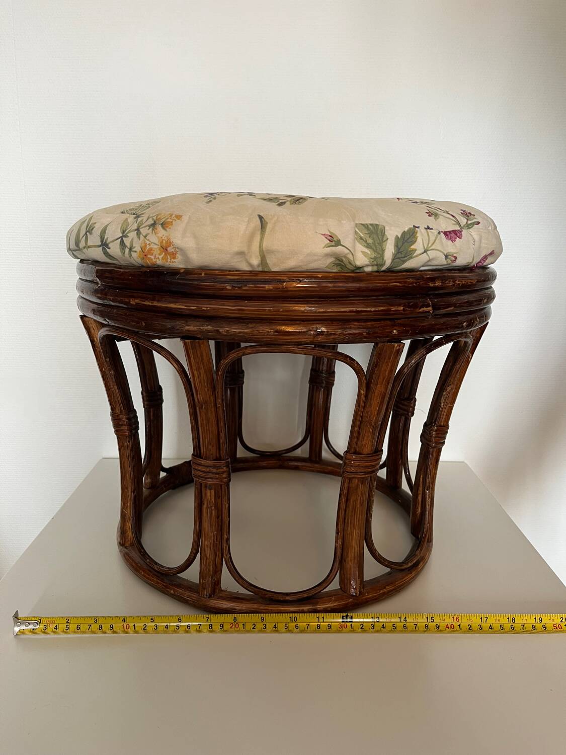 Pour en rotin vintage