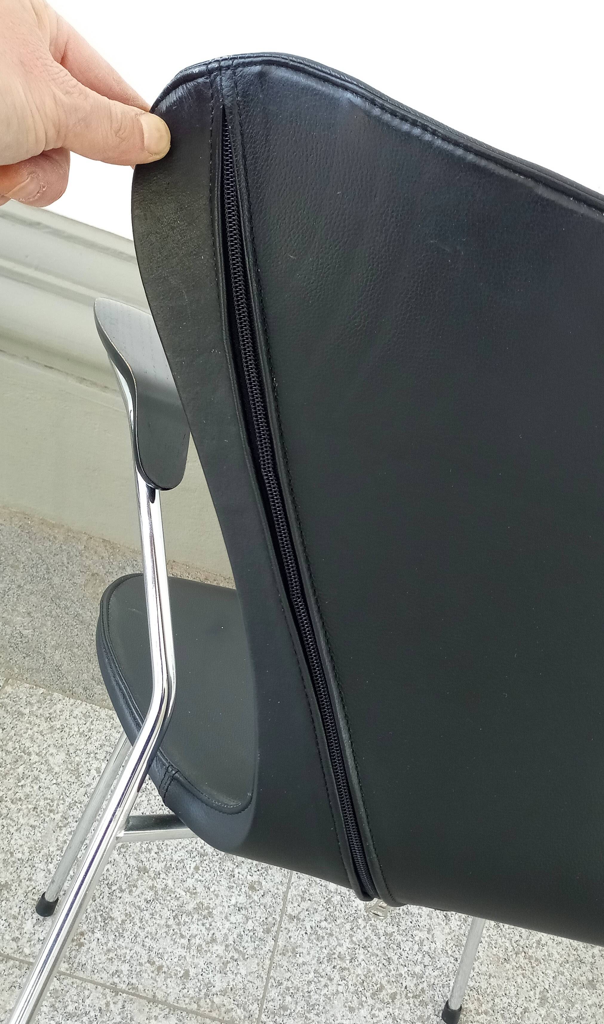 4x chairs by Arne Jacobsen for Fritz Hansen, model 3107 in leather