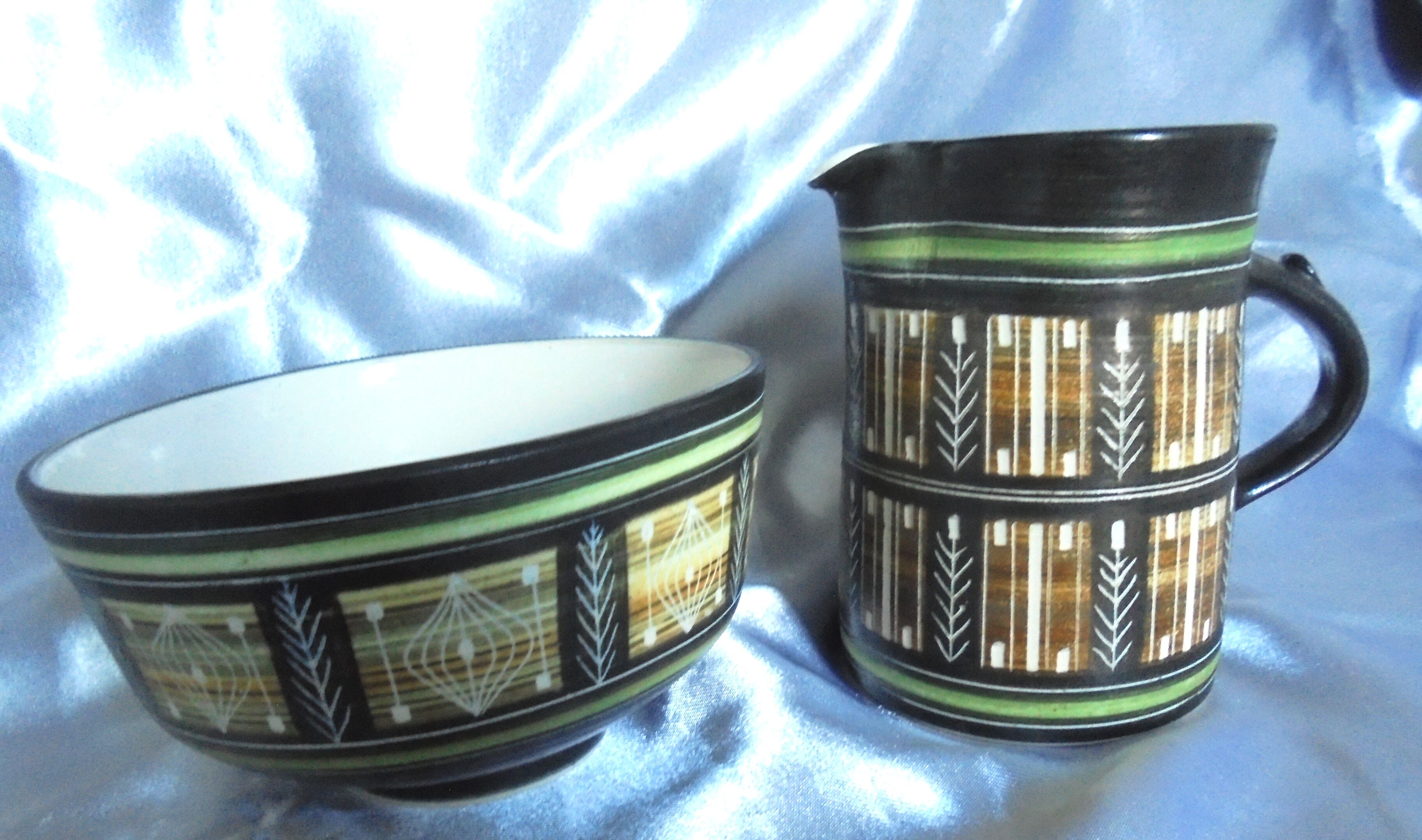 AMBLESIDE England Cumbria Earthenware Set