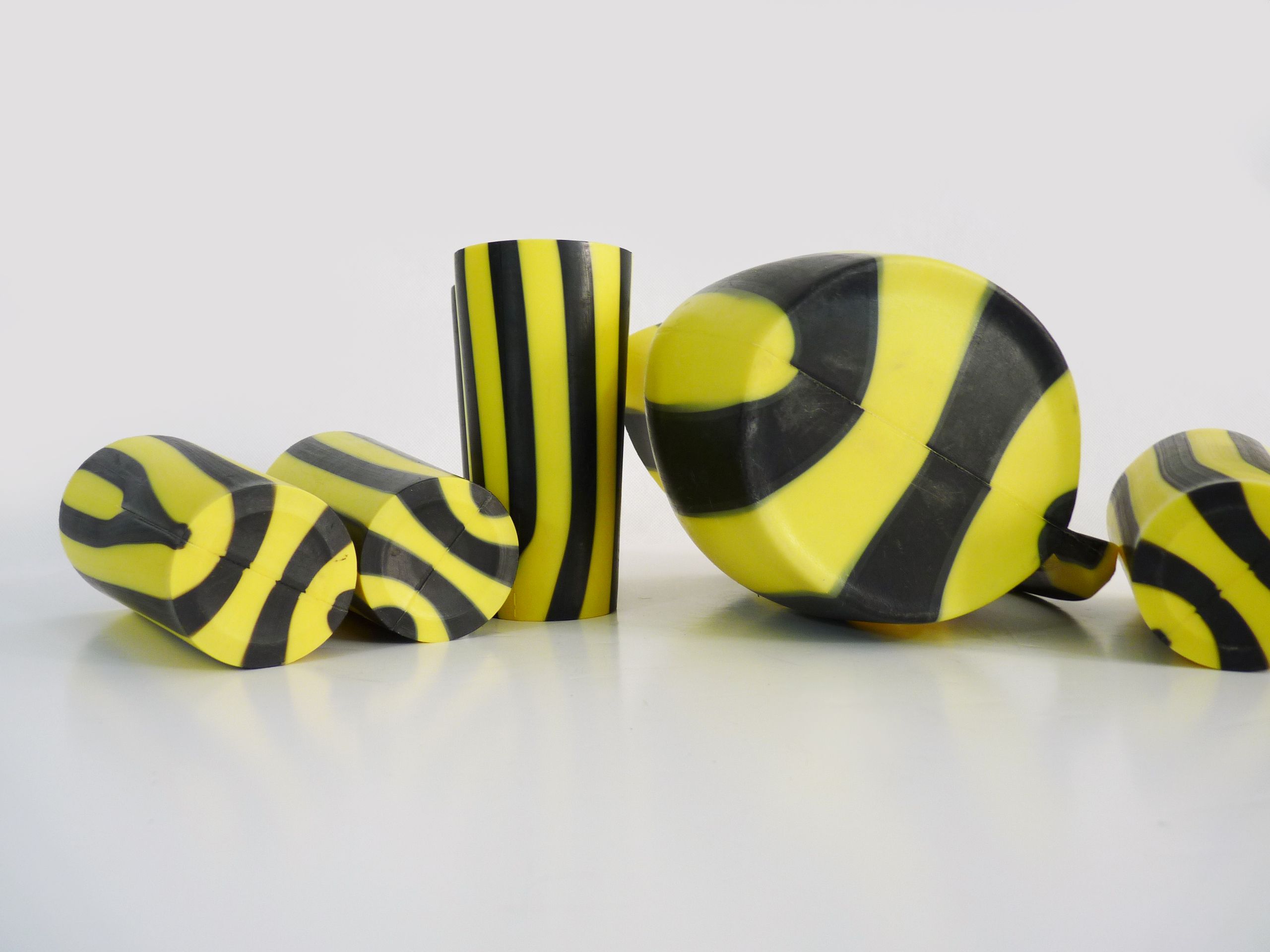 Orangeade service, vintage water service, yellow and black plastic. design. Year 60