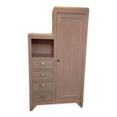 Asymmetrical wardrobe