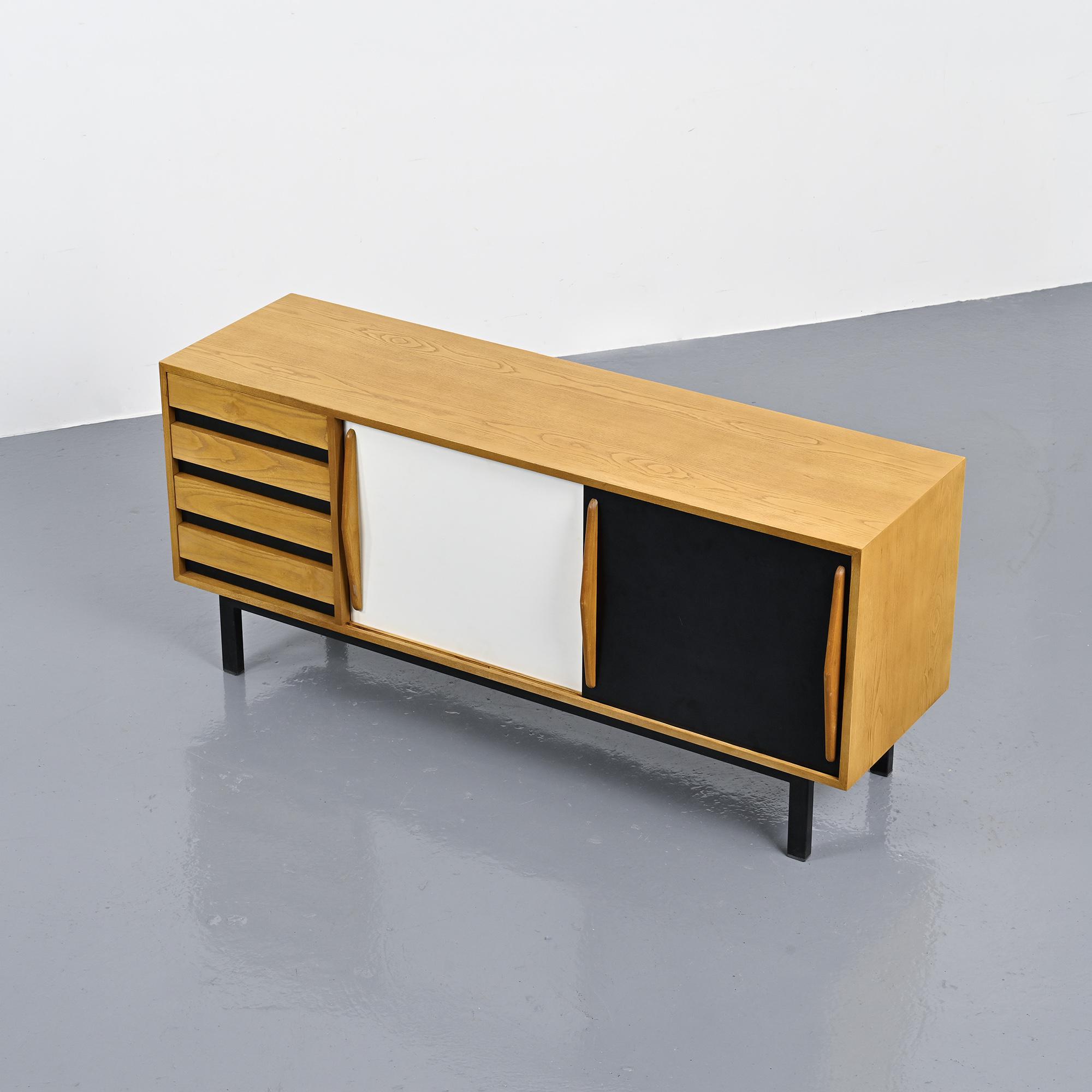 Enfilade Cansado par Charlotte Perriand, circa 1960