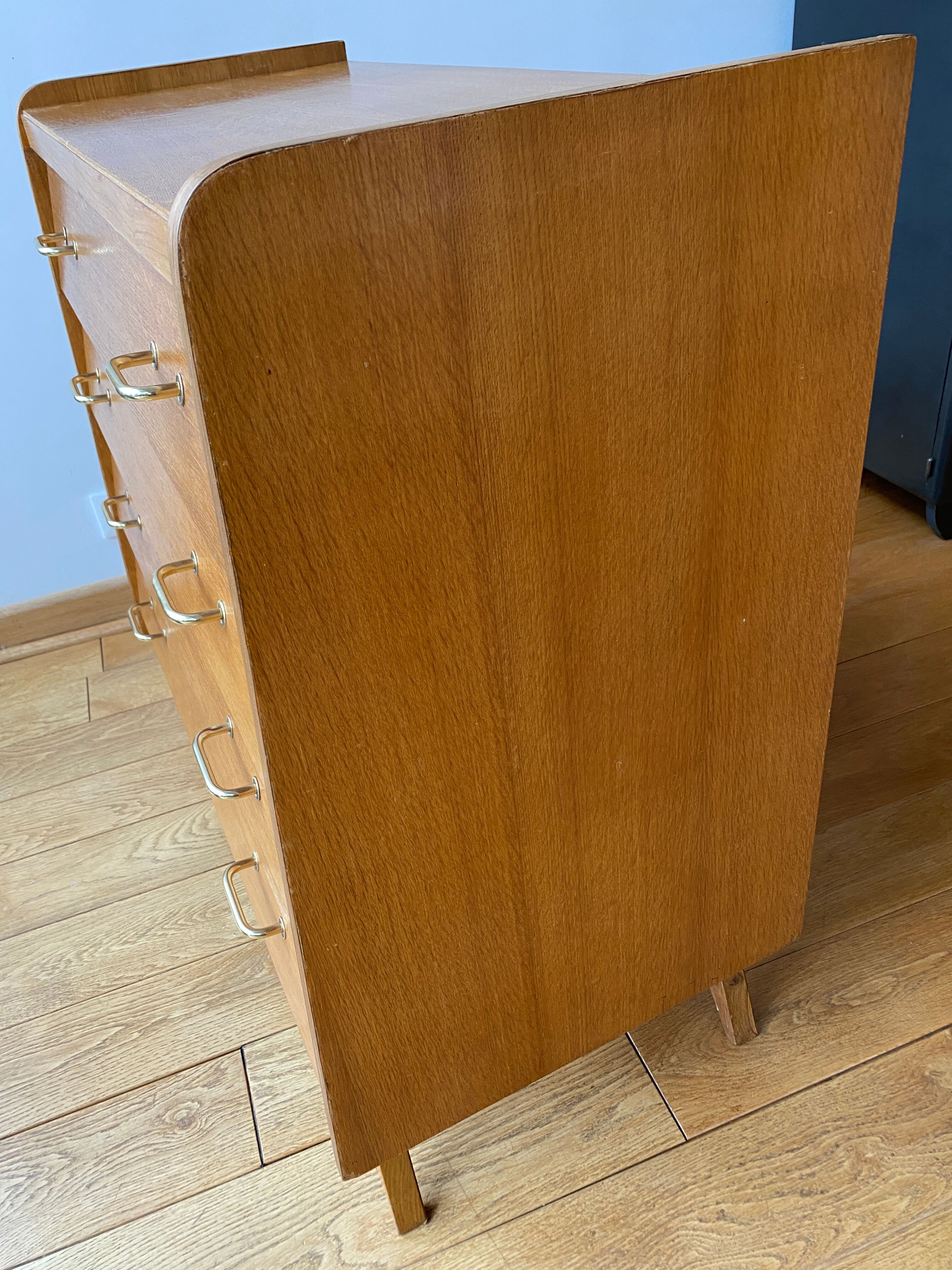 Chest of drawers vintage feet compass