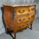 Commode Louis XV en marqueterie et marbre rose