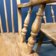 Beautiful English Windsor style dining chairs, set of 4