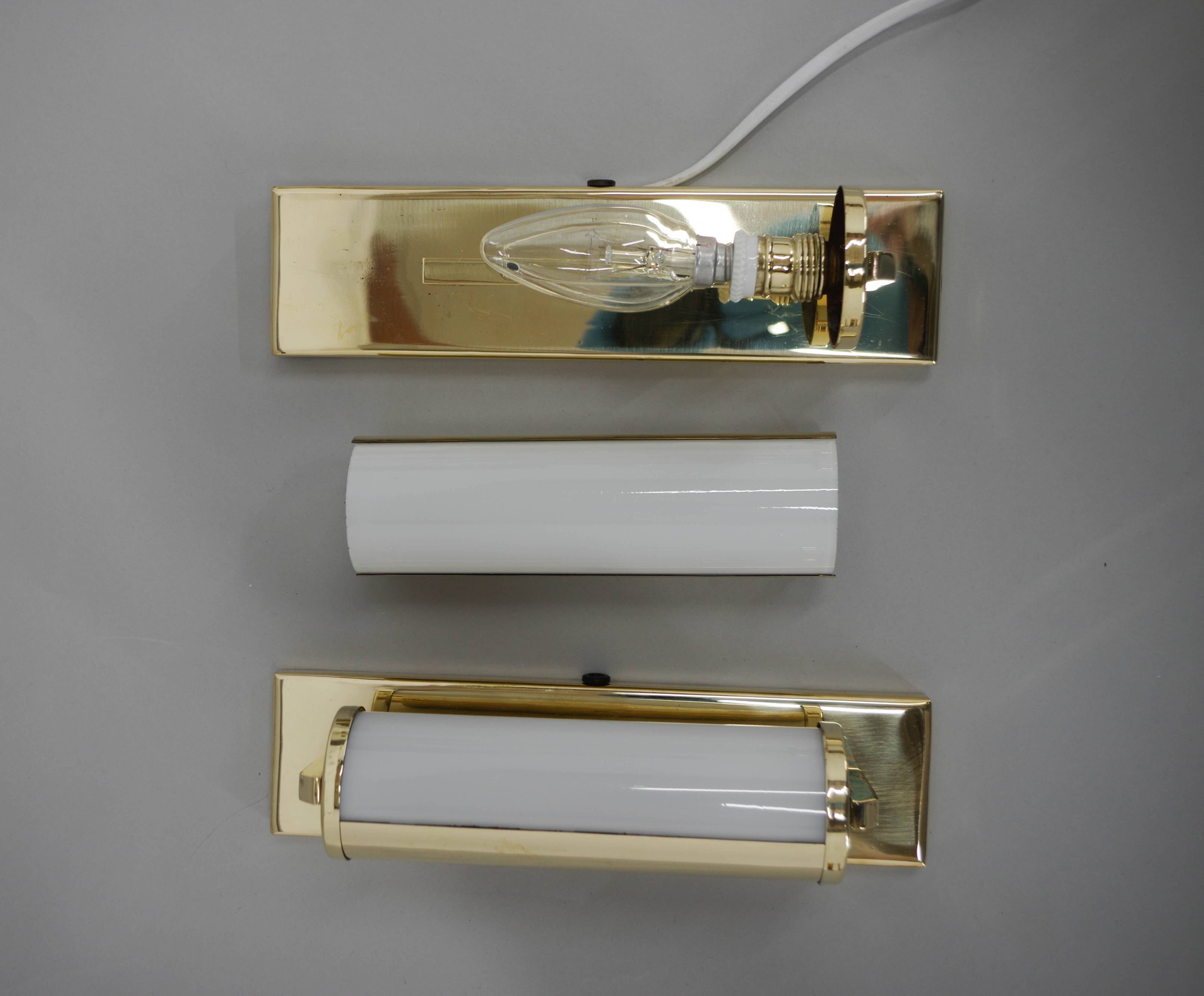 Set of Two Functionalist Brass Wall Lights, 1930s, Restored
