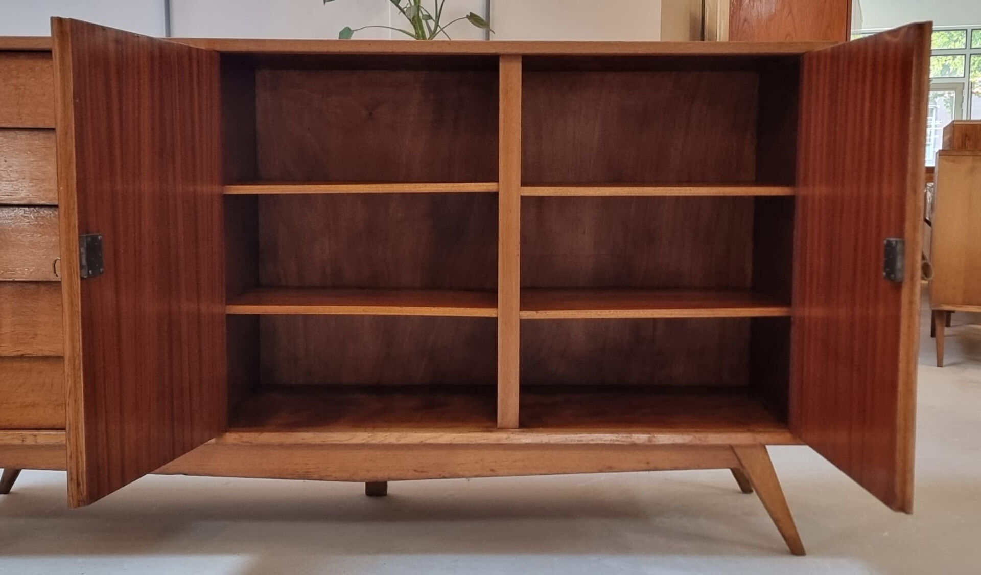 Mid-century buffet