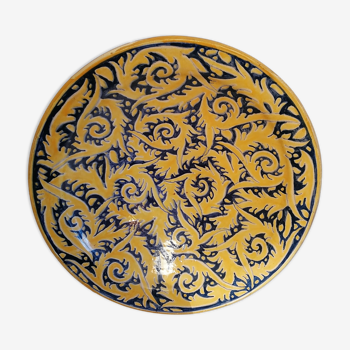 Very large ceramic dish from Safi, signed Serghini. Morocco.