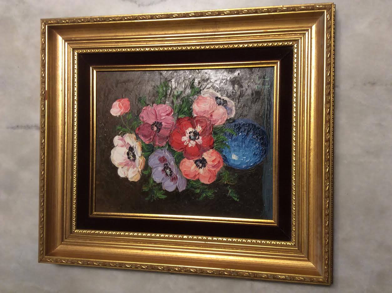 Flower bouquet table with frame