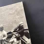 Photo ancienne « les livreurs de meubles en osier »