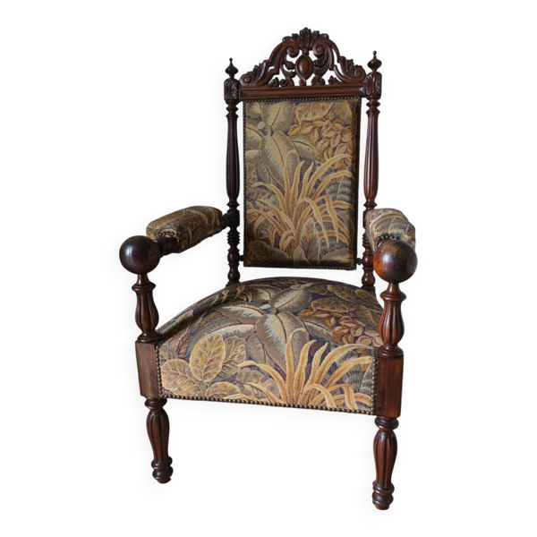 Fauteuil en noyer style néo renaissance XXeme