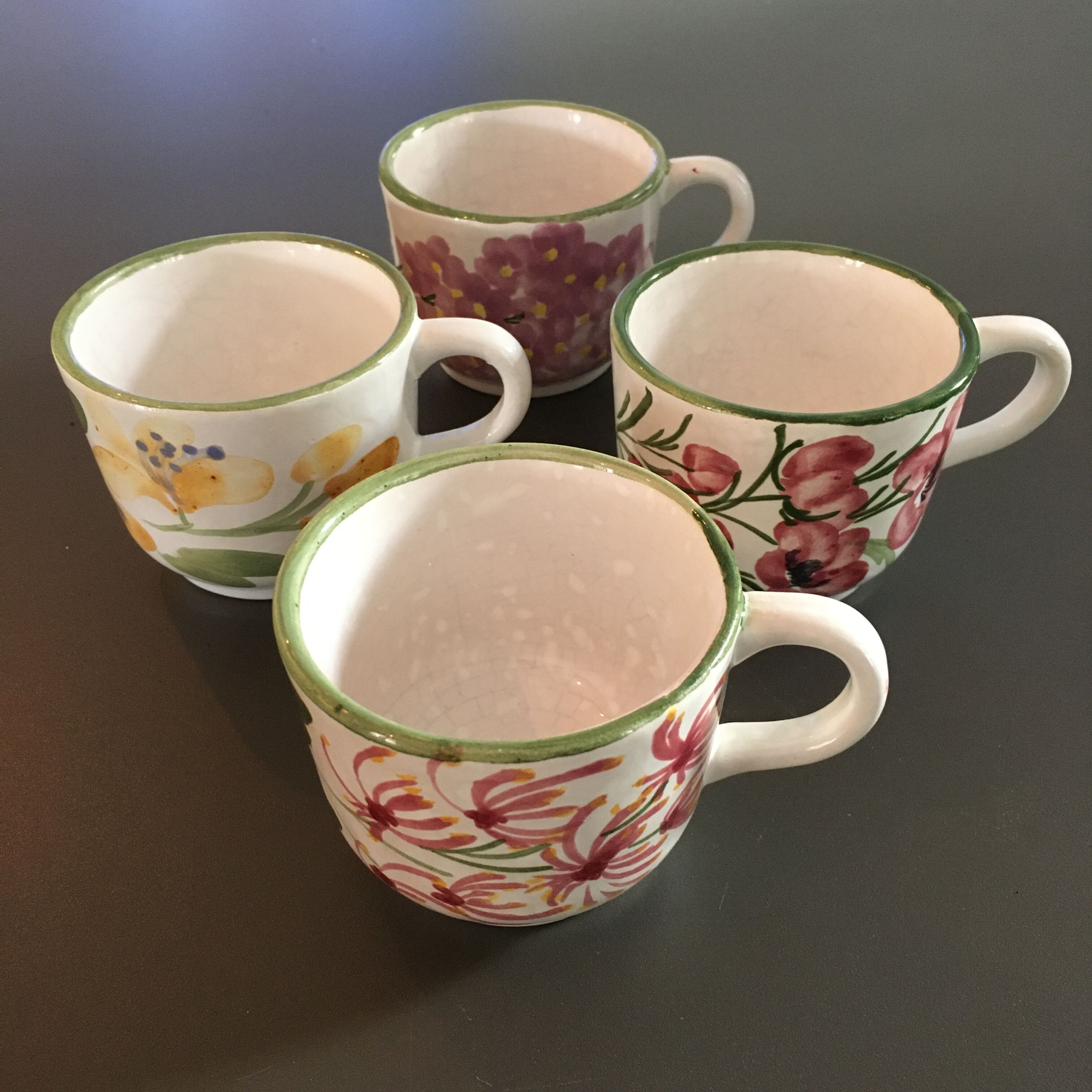 Lot of 4 flowery cups
