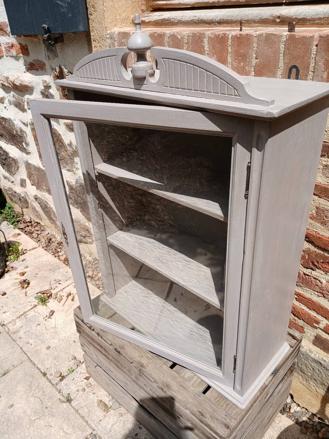 Old wall cabinet/showcase