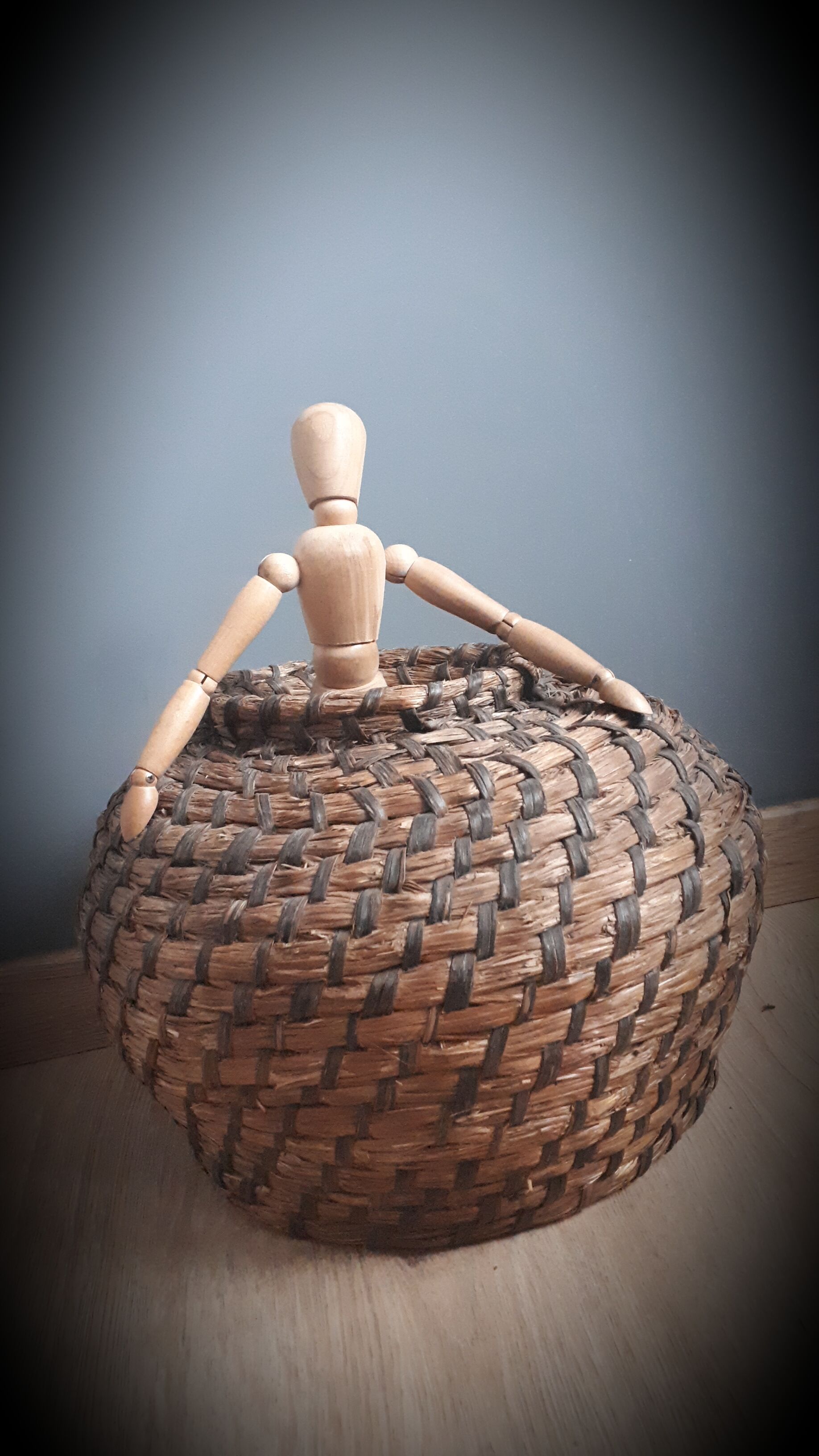 Wicker basket Fakir