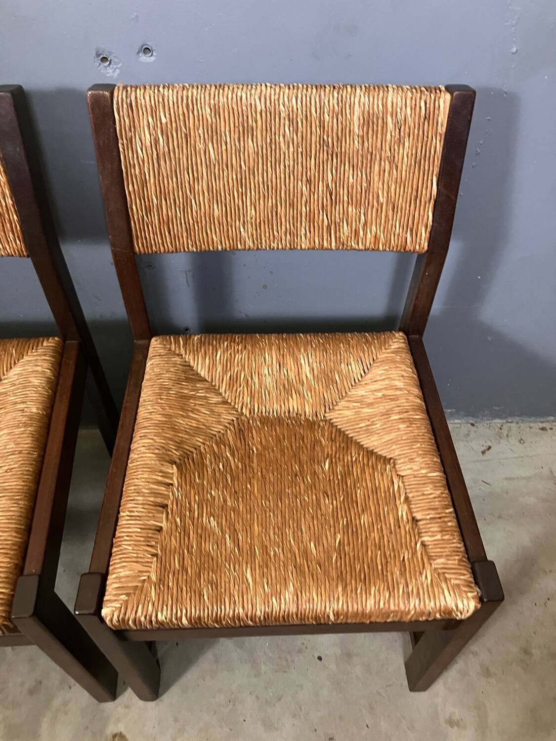 6 wooden vintage chairs dark wood rush