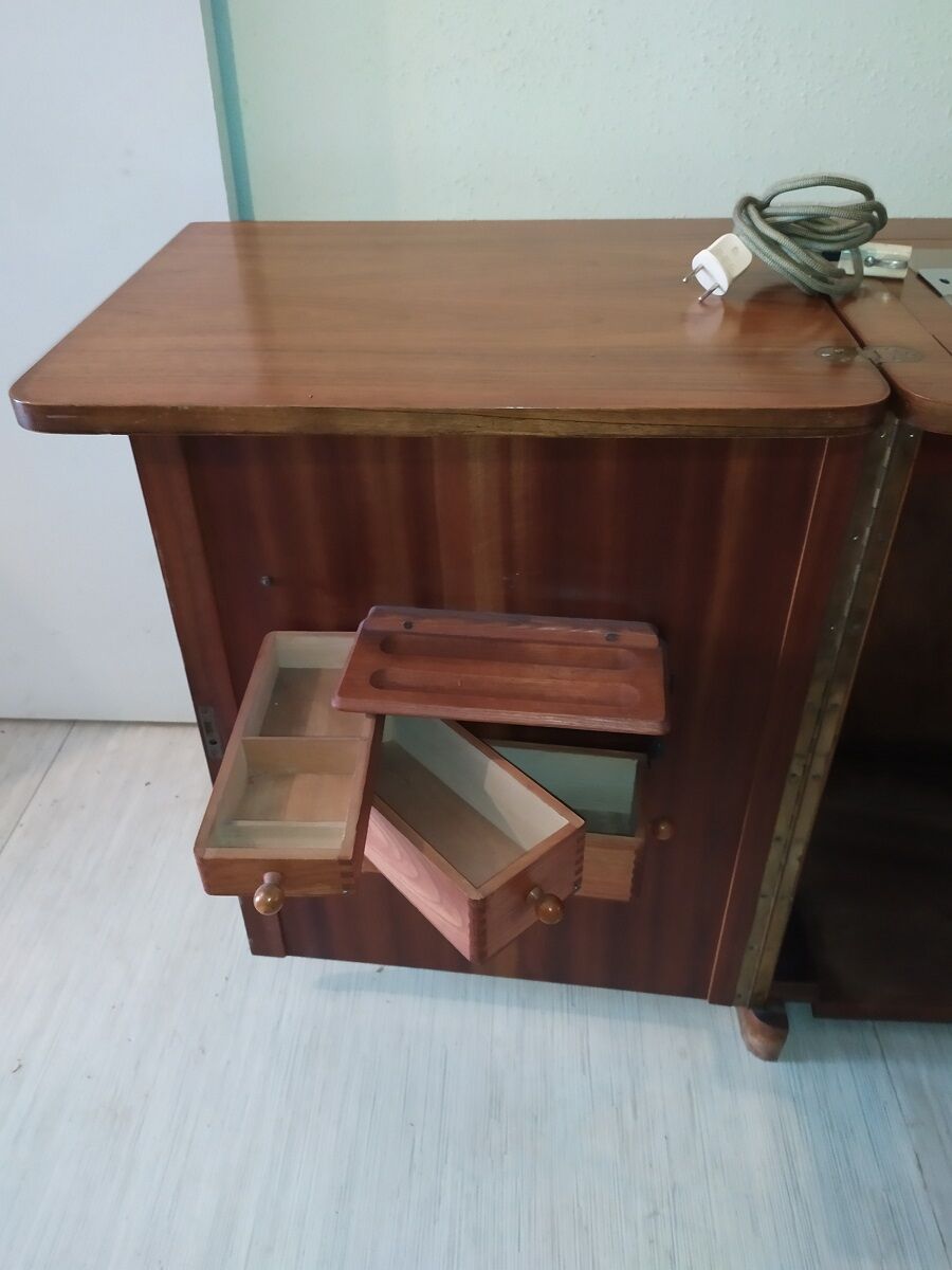 Meuble + machine a coudre pfaff 60