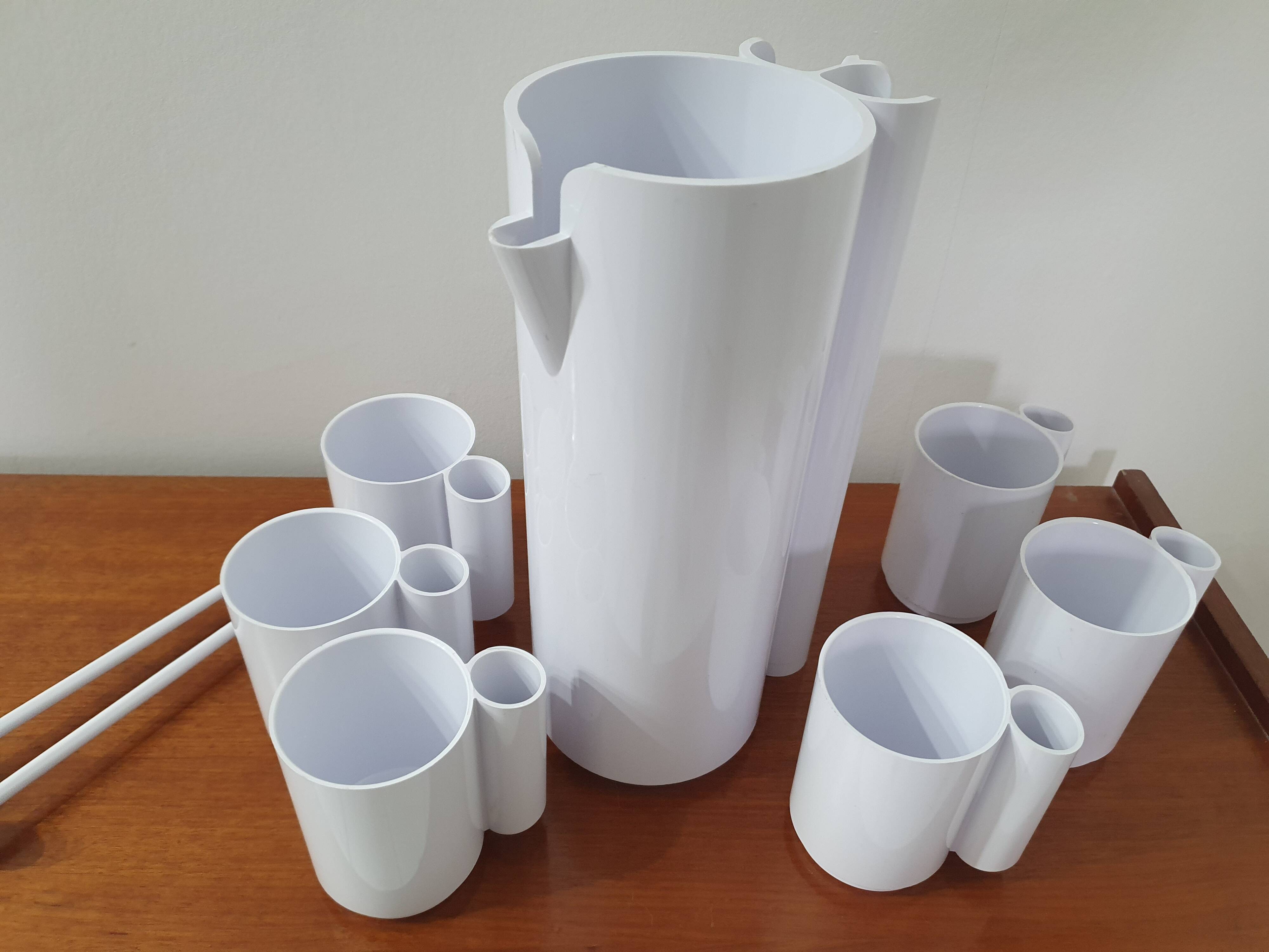 Space-age orangeade service "set = 9" design by Jean-Pierre Vitrac