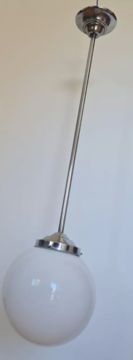 Suspension boule en opaline blanche 1930