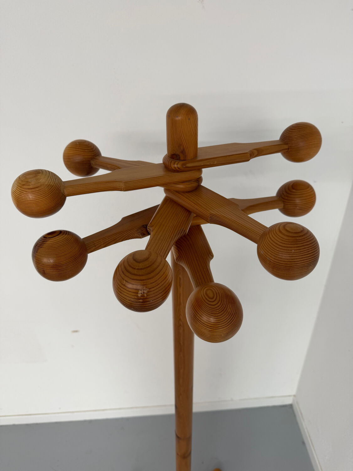 Vintage solid pine coat rack designed by Reiner Daumiller from the 1970s.