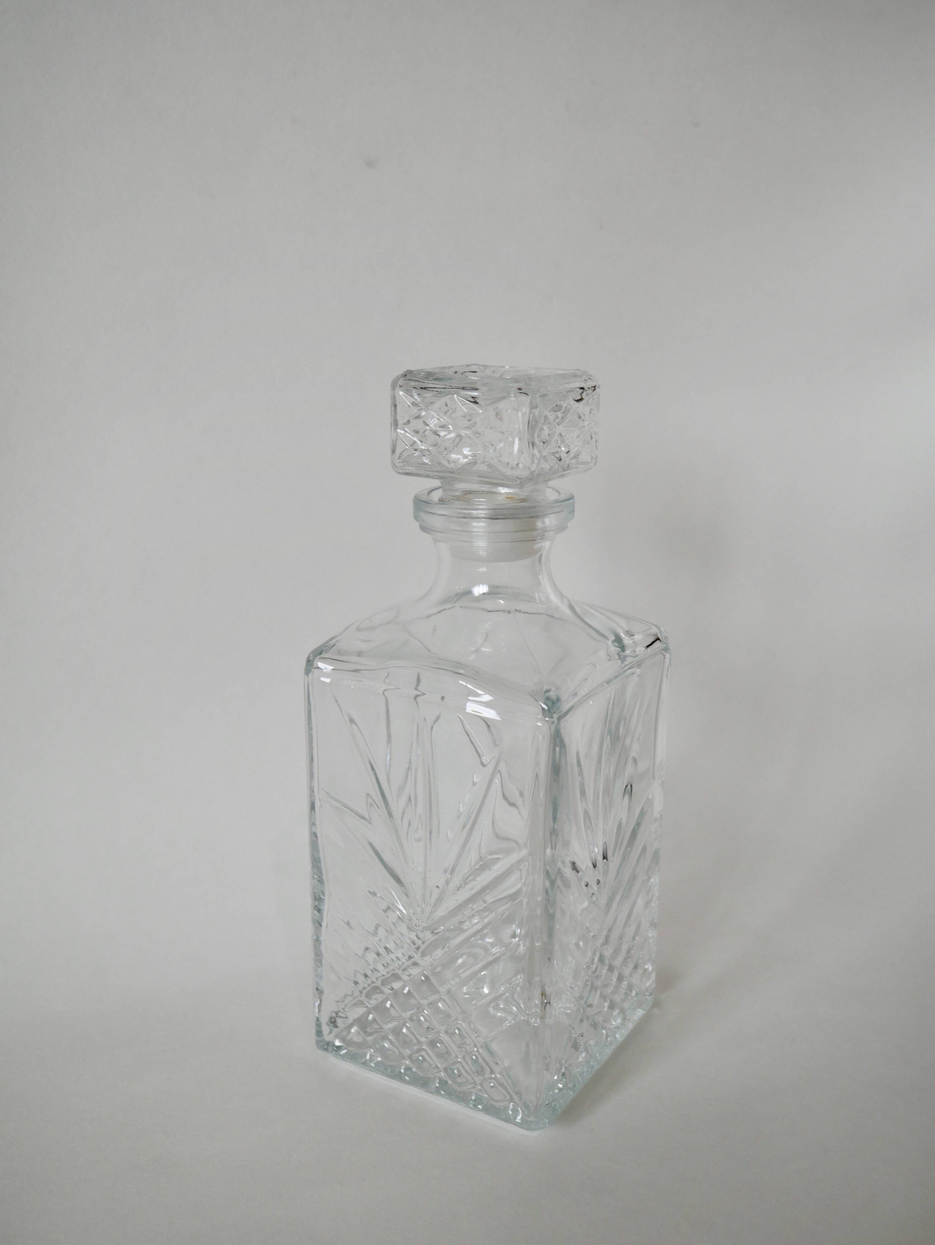 carafe à whisky en verre 1970 26 X 9.5 cm