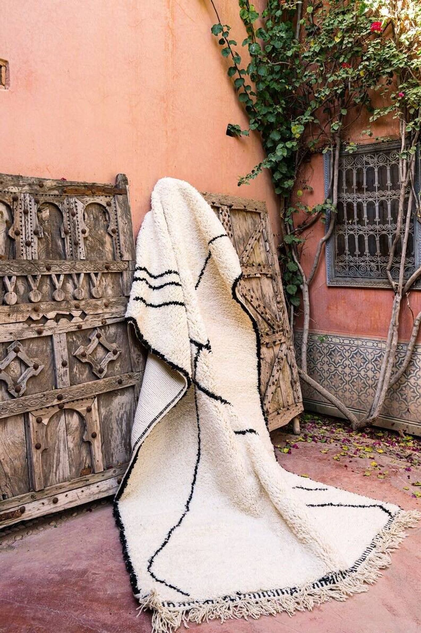 Handmade Berber rug, size 150 x 250 cm