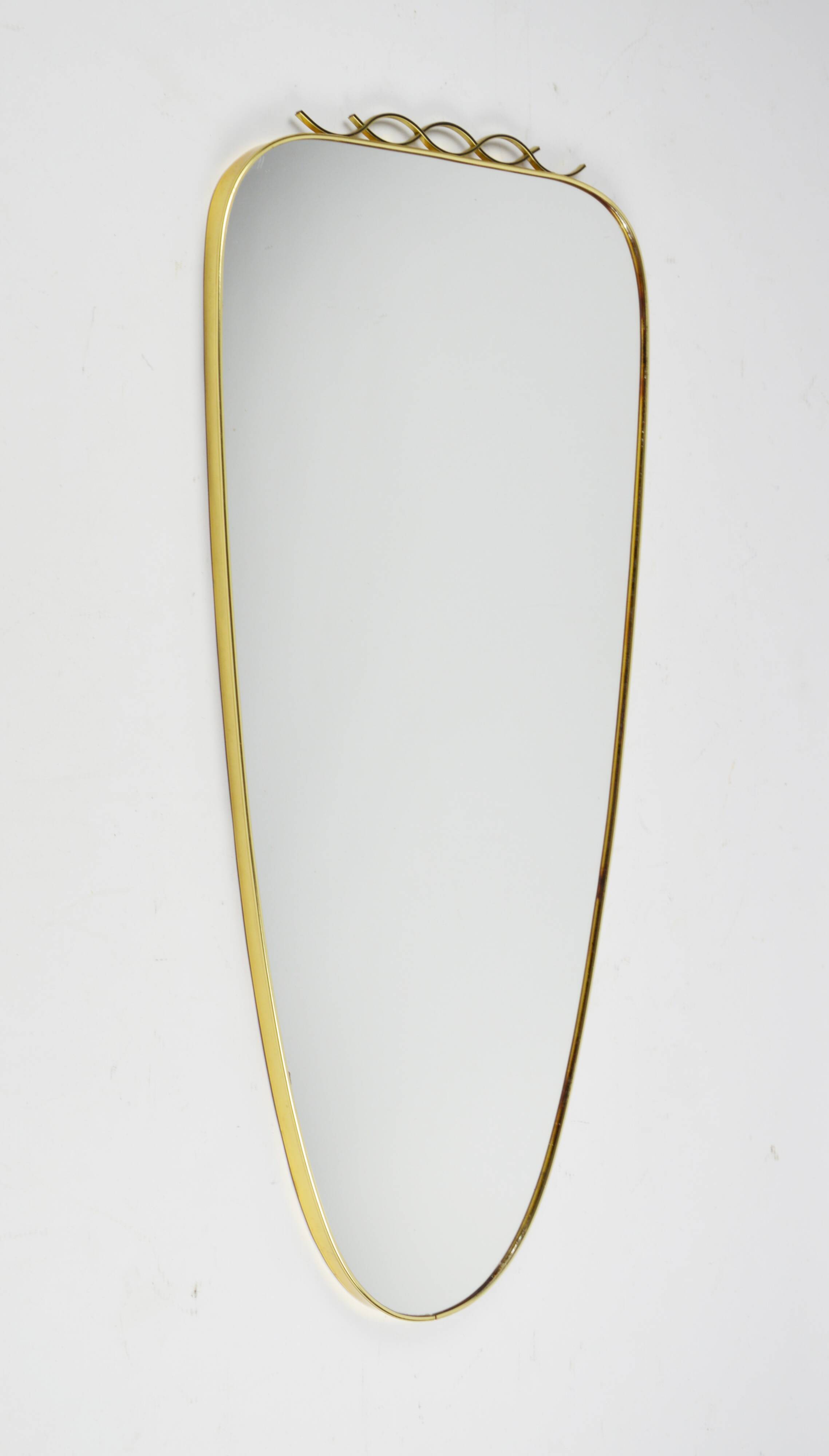 Miroir à cadre doré, années 1970