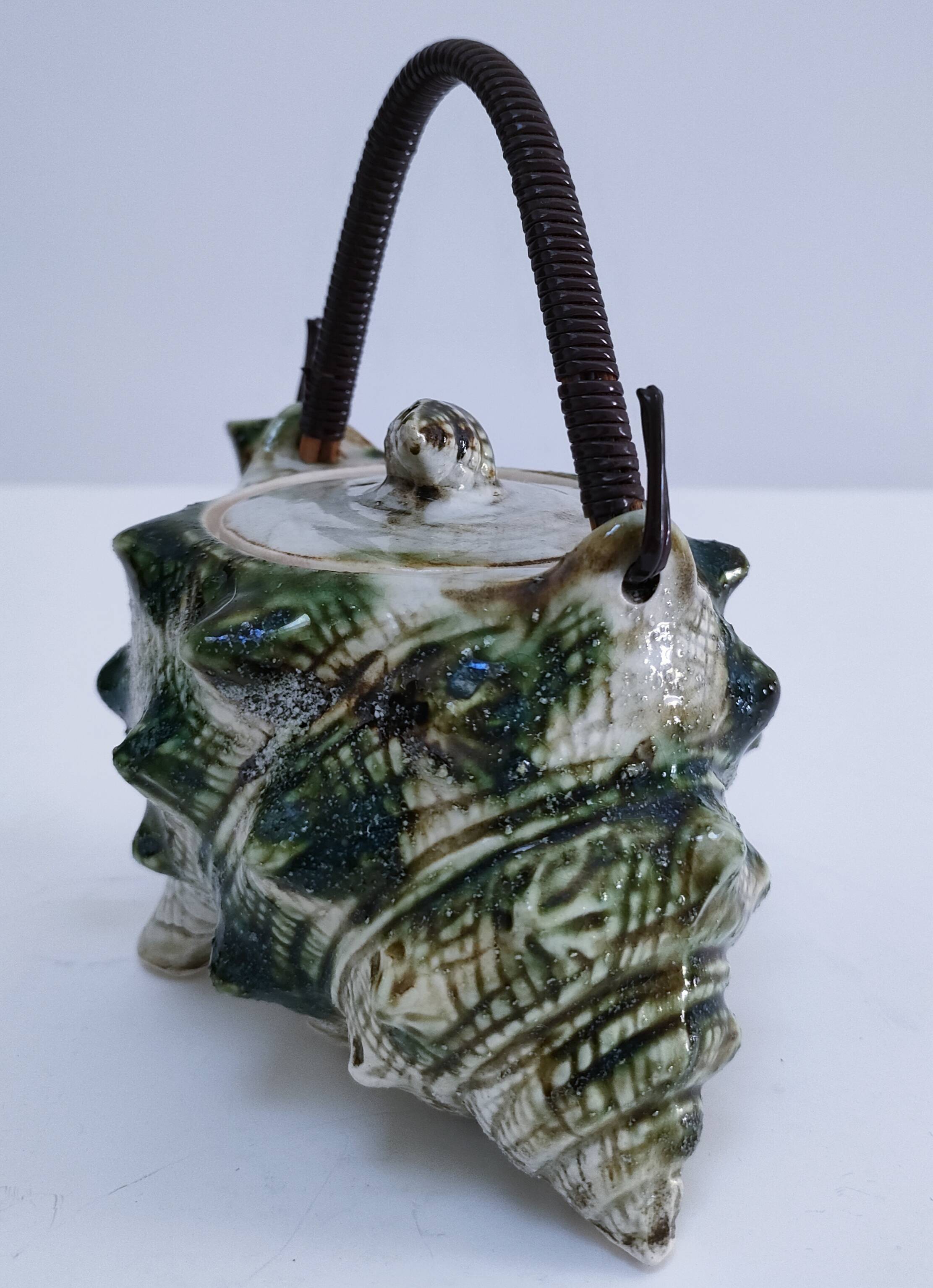Vintage enamelled earthenware shell decor teapot
