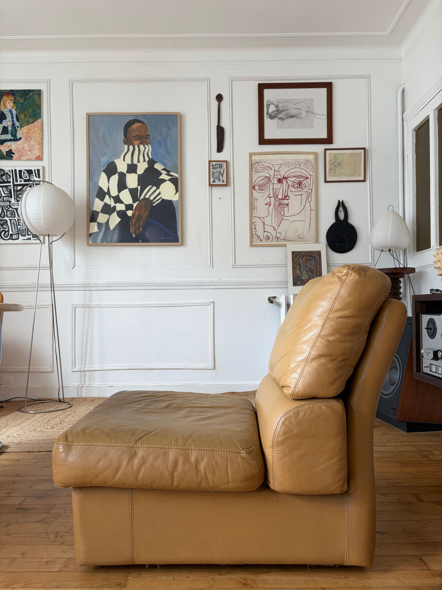 Chauffeuse en cuir vintage
