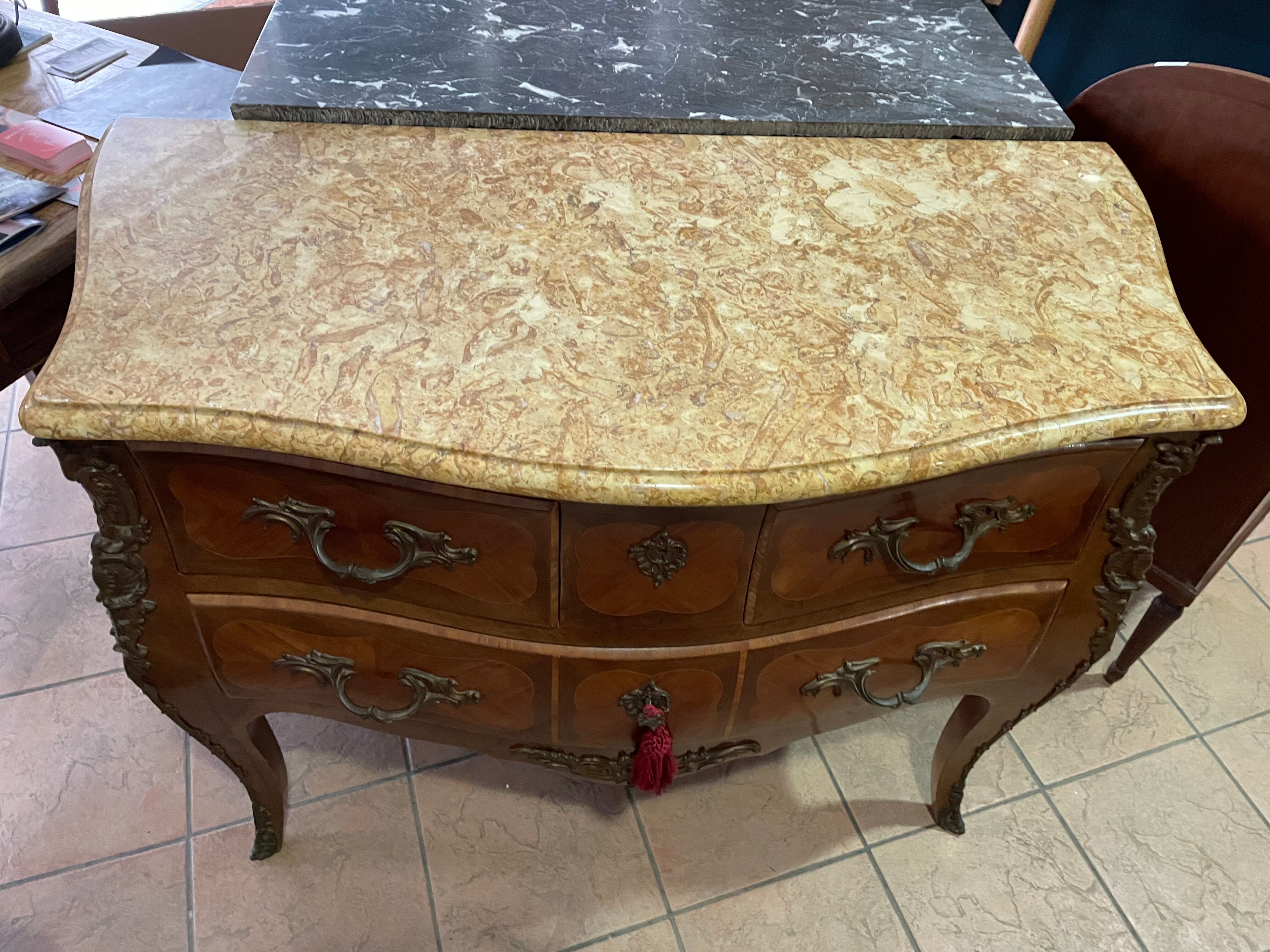 Commode Louis XVI marquetry