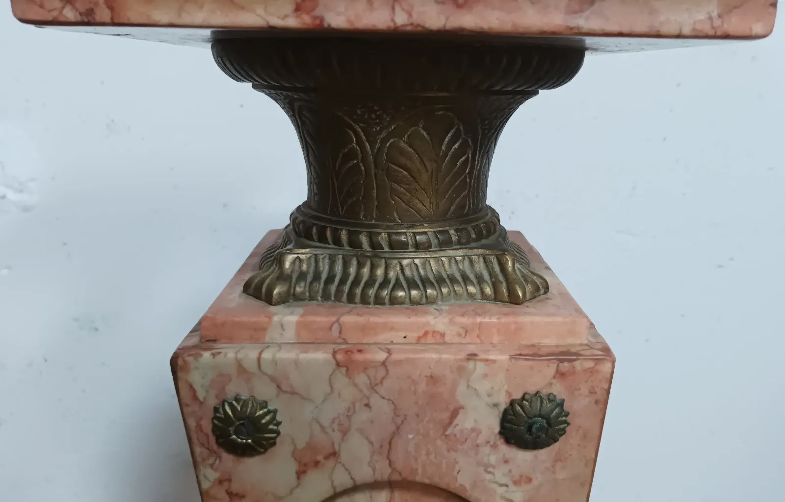High Louis XVI column in marble and bronze