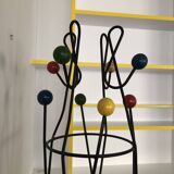 Treble clef coat rack